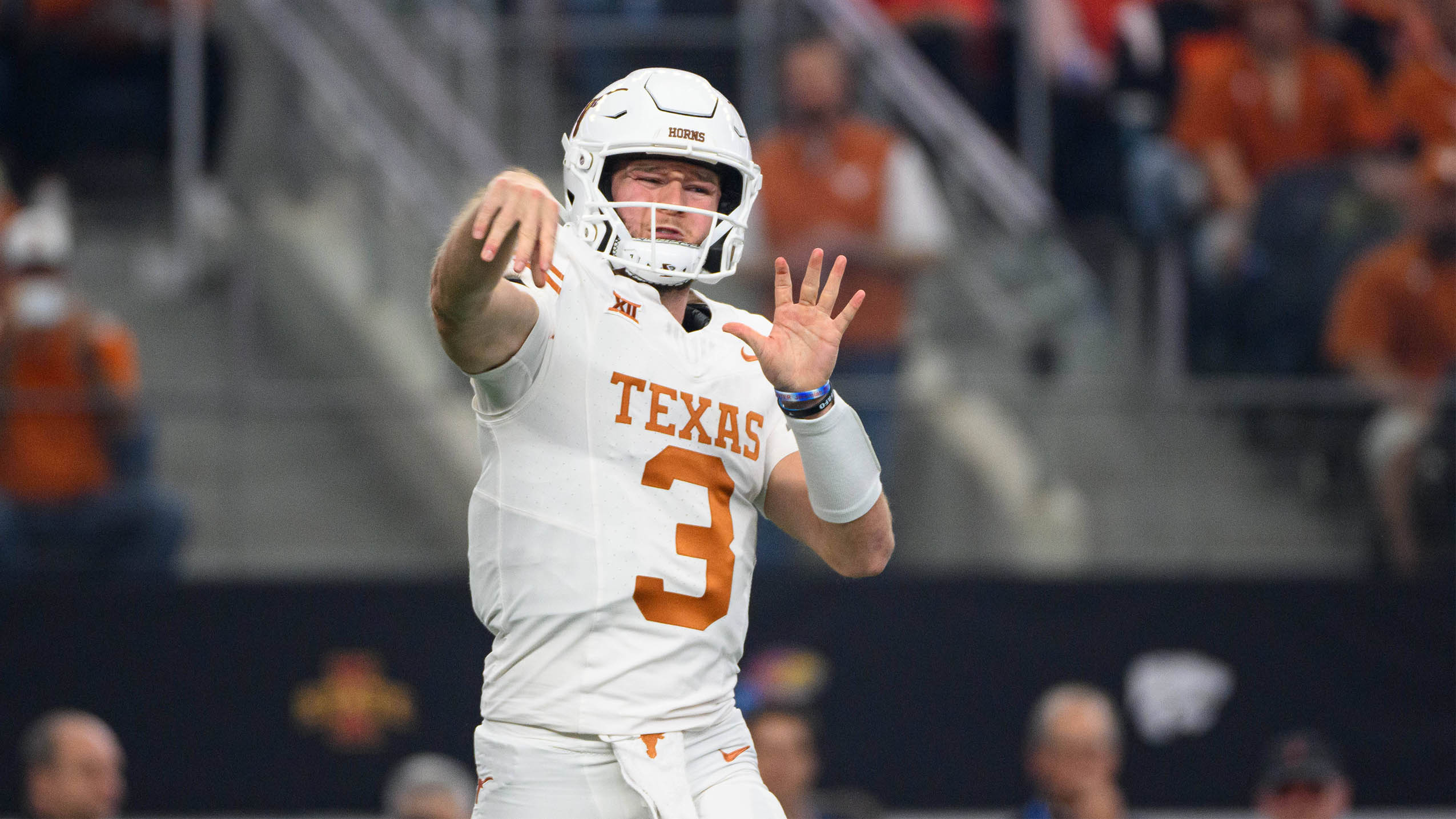 Michigan vs. Texas: Social’s Best Bets For College GameDay