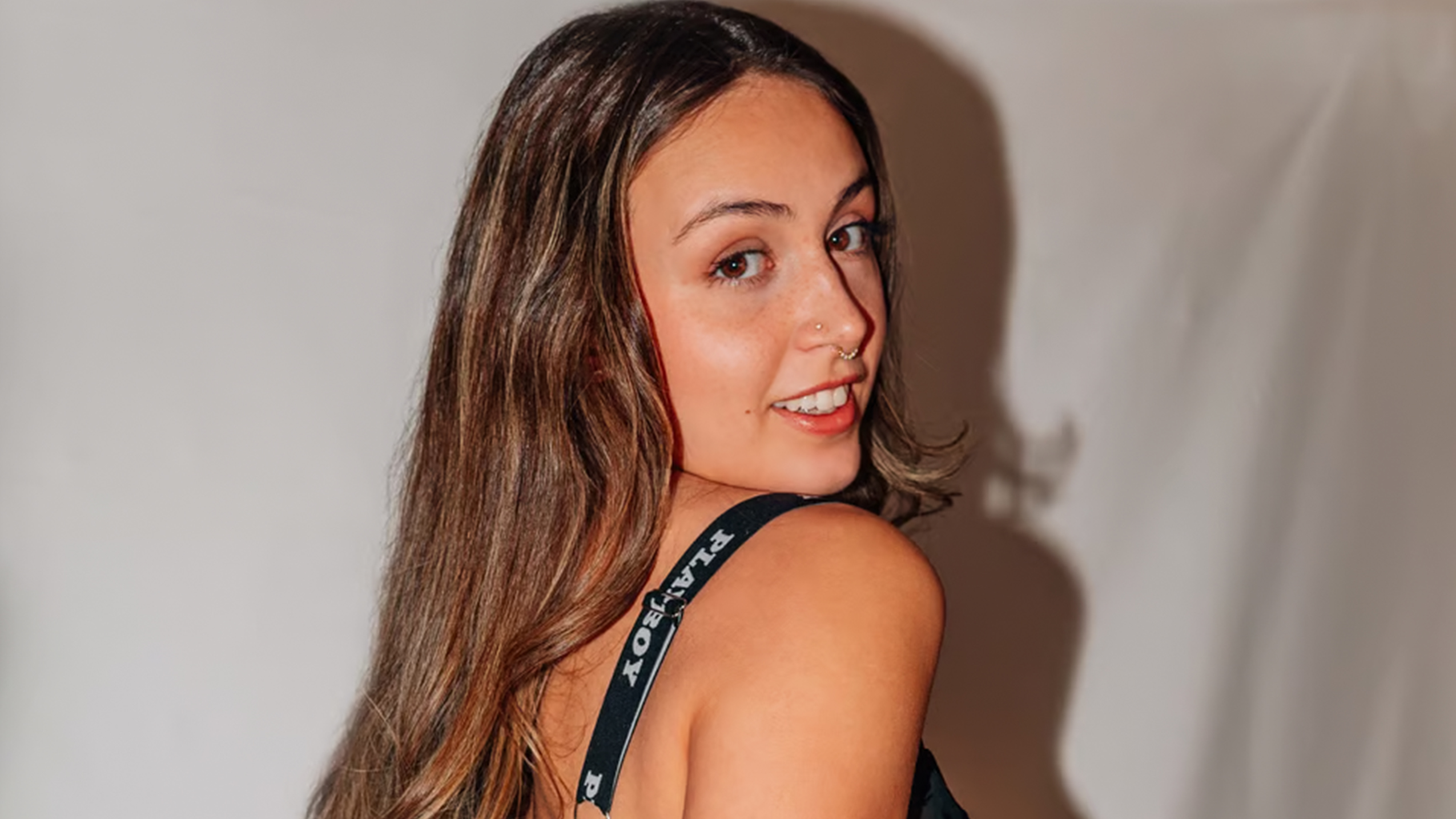 Jessica Feels Like a Disney Princess Listening to Laufey