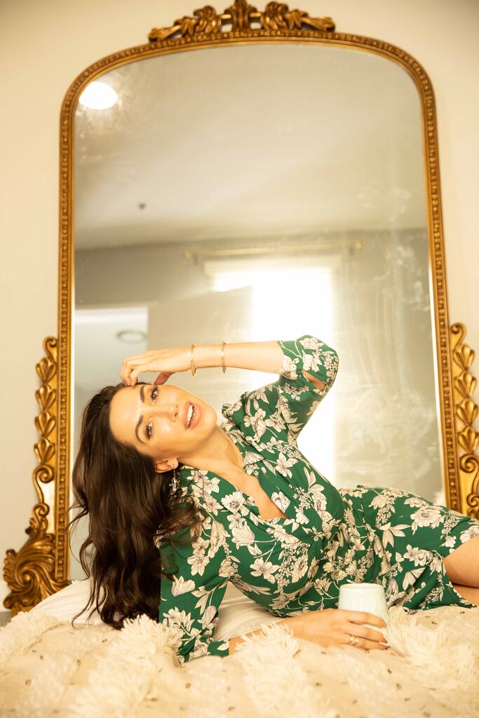 Dr. Kate Balestrieri is a sex therapist, psychologist and author located in Los Angeles